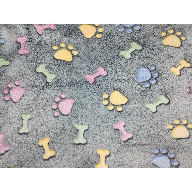 sivá s labkami a kostičkami 01-